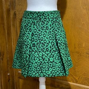 Banana Republic Green and Black Animal Print Mini Skirt - EUC